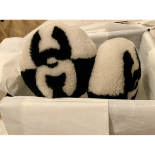 現貨 CHANEL 熊貓耳罩