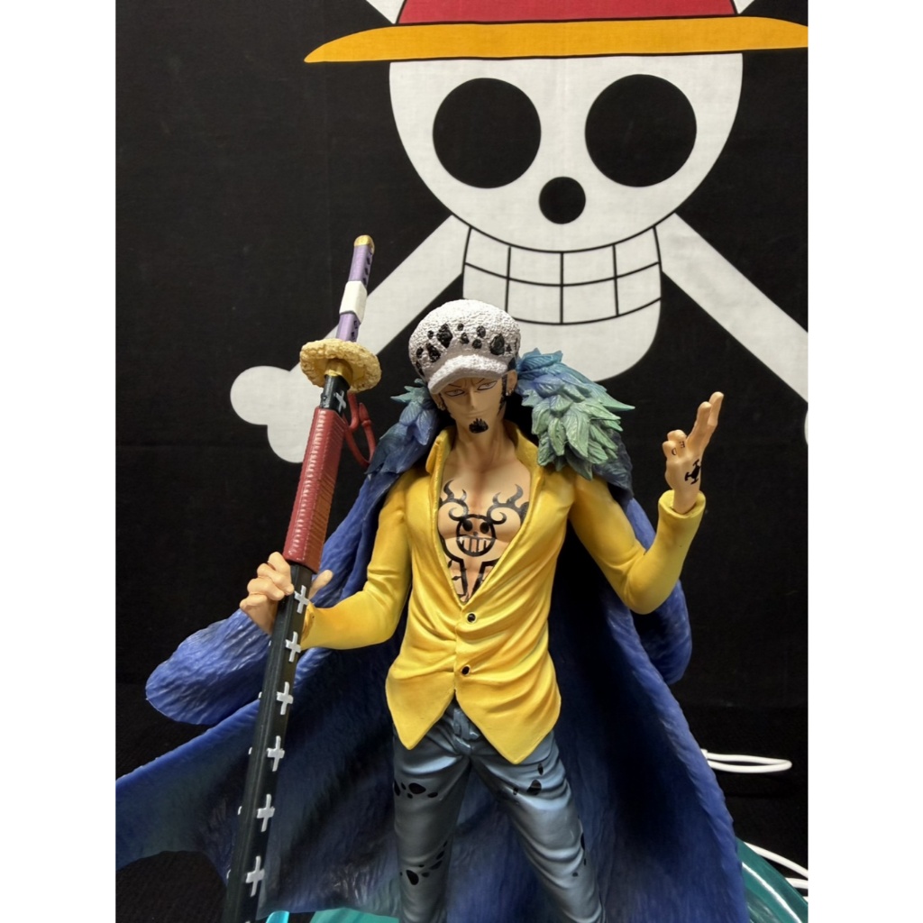 AS 王下七武海 特拉 法爾加 羅 特拉法爾加·羅 25CM 可替換 地台可發光 港版