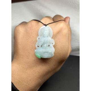 早期收藏老料陽綠白底青翡翠觀音吊墜 水潤厚實細緻 慈悲莊嚴