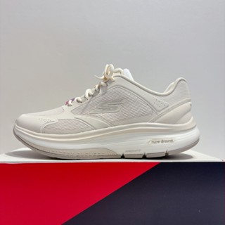 SKECHERS GO WALK WORKOUT WALKER 女生 米色 足弓支撐 寬楦 慢跑鞋 125137WNAT