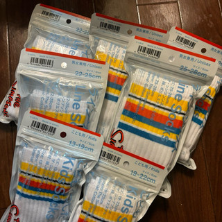 日本全家限定襪子 辛普森家族聯名款💛在台現貨‼️