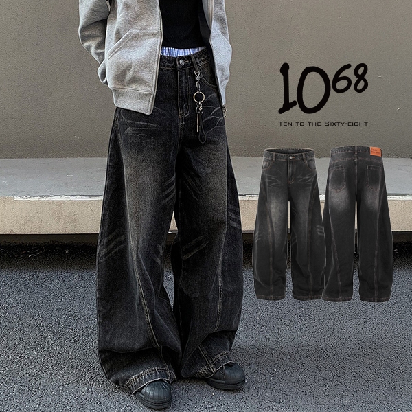 『1068』美式 彎刀褲 弧形 剪裁 解構 水洗黑 彎刀寬褲 UNISEX 男女 牛仔 長褲【A91320】