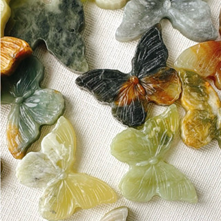 拾悅手作材料/隨機出貨不挑選/約38x28mm+天然岫玉大蝴蝶/福疊/左右各有孔/串珠編繩/DIY半成品/臺灣現貨出貨