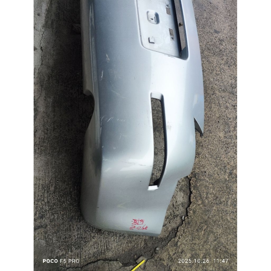 日產350z後保桿中古件銀色