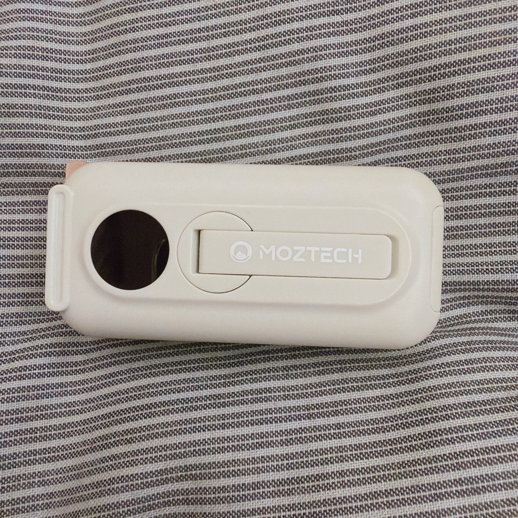 MOZTECH 墨子科技 太空艙 輕巧 多功能 口袋 行動電源 lightning接頭 二手 綠色