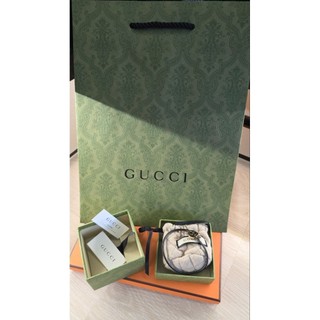 全新 Gucci 皮手環，附金美包裝含大手提袋 $4999