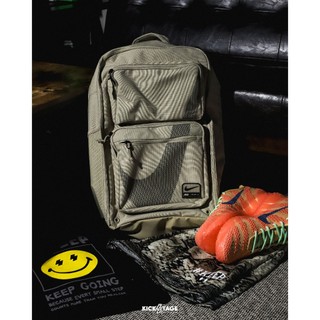 NIKE UTILITY SPEED 2.0 灰綠卡其 27升 筆電包 多夾層 後背包 背包【HF0635-253】