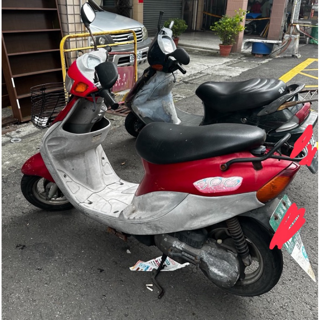 高雄 自售 二手機車 山葉機車YJ50C 目前不能發動（拿來佔車位）