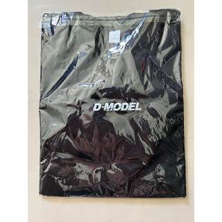 Dmodel 展場短T 有M、L號
