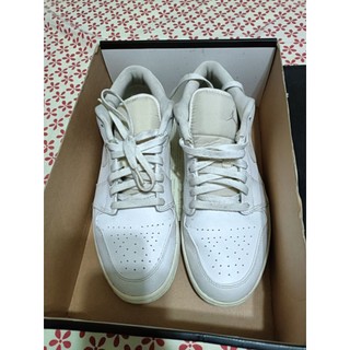 Air jordan 1 low白色