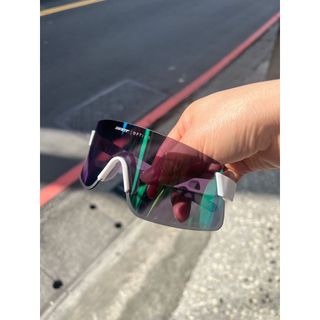 GIANT 最新款 HELIO 鍍膜太陽眼鏡 有功能、有外型的男款太陽眼鏡上市