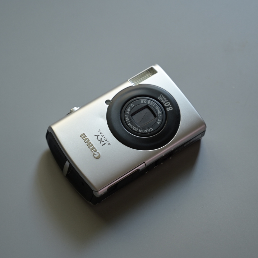 𝗕𝗔𝗖𝗢𝗡 𝗦𝘁𝘂𝗱𝗶𝗼 | 新補貨 Canon IXUS 860／850 IS 佳能 CCD 數位相機 人像機 復古