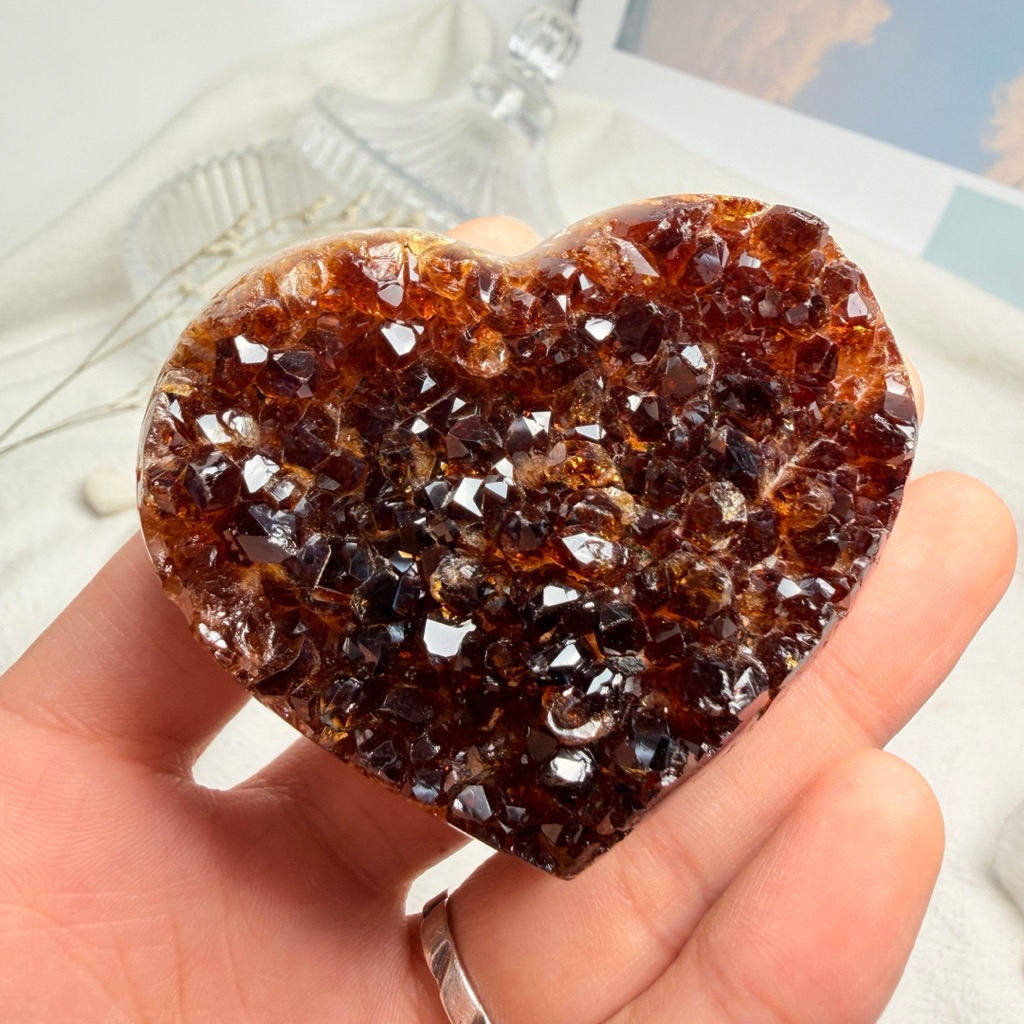 Ⓐ黃水晶愛心 42號 148g ✨愛心晶簇 💛天然黃水晶 愛心晶簇 💛天然水晶 黃水晶 黃水晶簇 黃愛心 水晶原礦