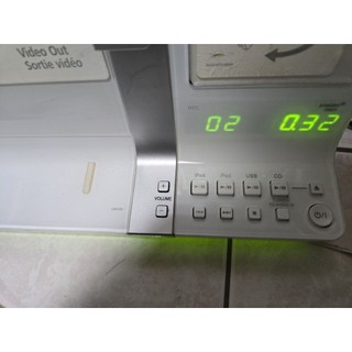 JVC 微型組合音響CA-UXV-J5-W （USB可以~音質超很好！CD 讀不到！電台不行！!ipad無機測試！！）