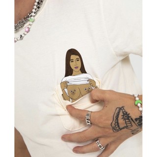 RIPNDIP FLASHING KITTYS POCKET TEE 米色 口袋 短袖T恤 中指貓 台灣總代理-ALL