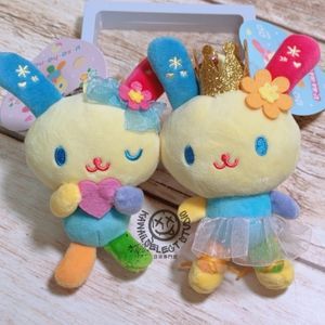 日貨專門家| 日本正版 三麗鷗 SANRIO 花小兔 USAHANA 愛心扣 吊飾 絨毛娃娃 掛飾 鑰匙圈 玩偶