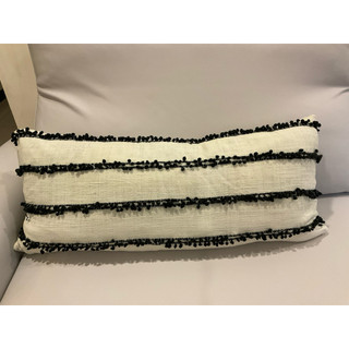 Tracy's Boutique 黑白棉麻波希米亞風格編織毛球長型腰枕
