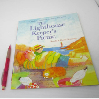 「二手書」Scholastic The lighthouse keeper's picnic 英文繪本 平裝 Ronda