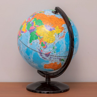 【SkyGlobe】12吋發光塑膠底座地球儀《屋外生活》