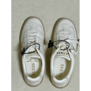 Guess Jazlie 女款/象牙皮革休閒運動鞋/9M/25～25.5cm