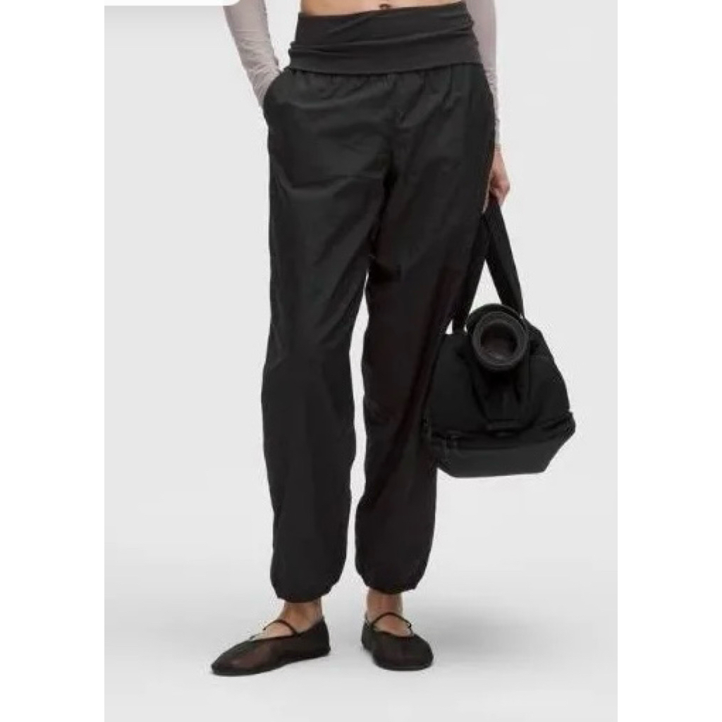 lululemon 輕量可翻折腰頭束口褲L