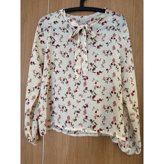 二手良品 OB嚴選 雪紡長袖上衣 花朵 蝴蝶結綁帶（可拆開當垂墜） free size