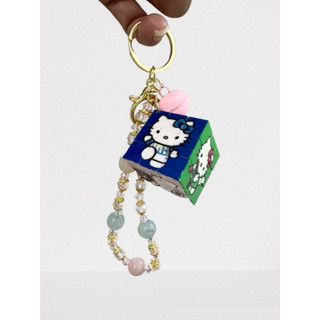 【現貨/原宿風】三麗鷗 Hello Kitty 魔術方塊串珠吊飾｜手機掛繩 鑰匙圈 復古紅 少女心 鈴鐺掛件
