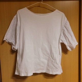 Uniqlo白色棉質上衣，蕾絲袖，L碼，全新已拆標下水，不介意再下單