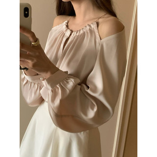 🇰🇷Chloe C. 韓國東大門服飾🇰🇷 正韓縮口領垂墜鏈露肩絲滑上衣
