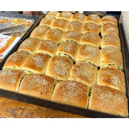 (熊厚瑪)台北中正紀念堂60年老店鼎元豆漿（阜杭豆漿齊名）燒餅/蔥花餅/酥餅