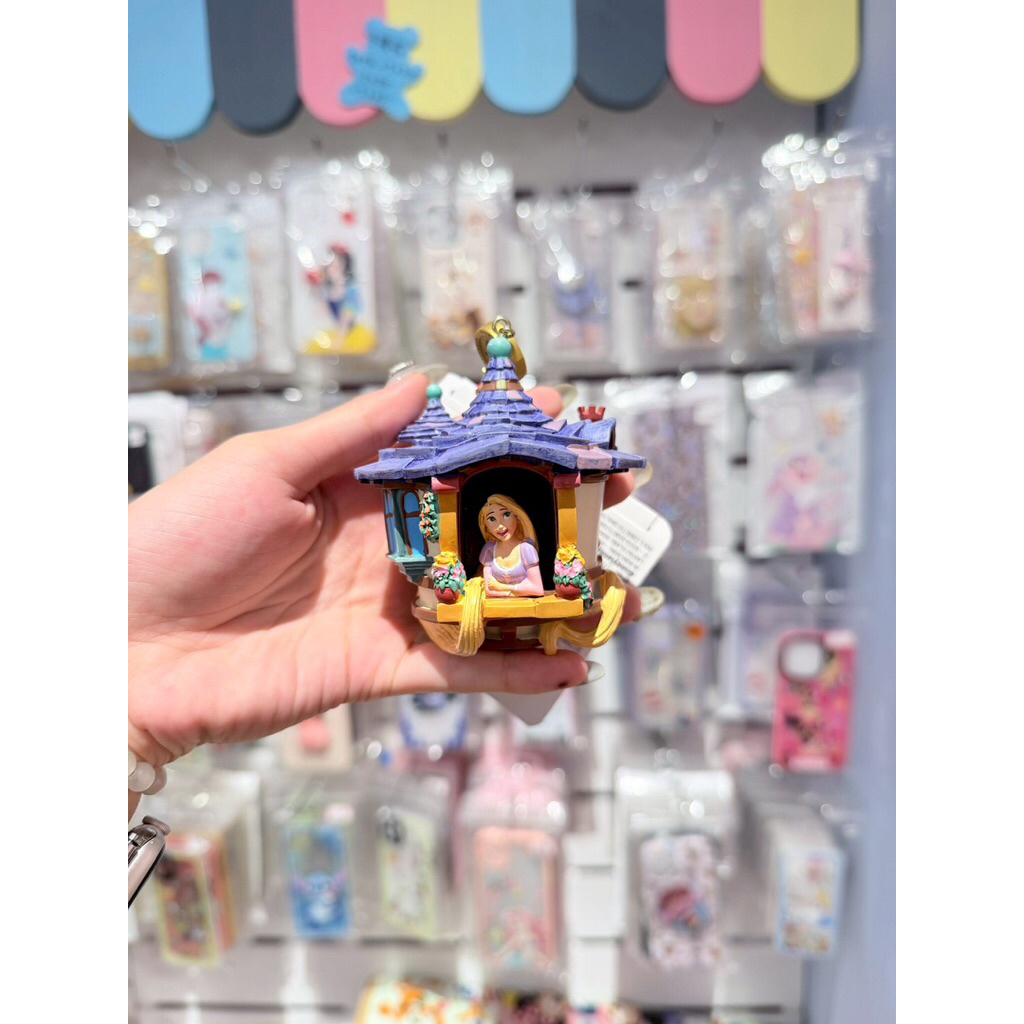 Bunibear. 迪士尼 樂佩公主聖誕吊飾 窗邊塔樓擺飾 長髮公主立體吊飾 樂佩 吊飾【請先聊聊詢問】