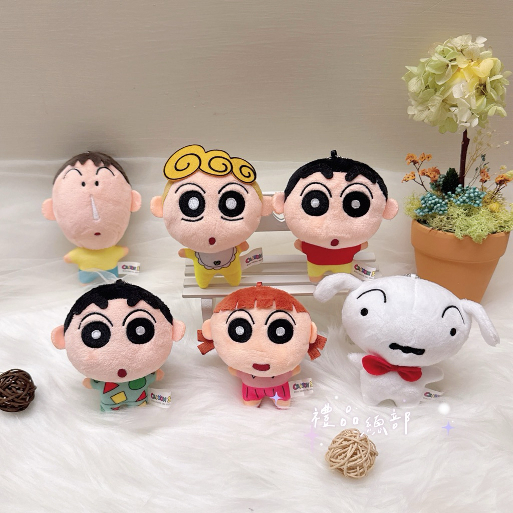 在冰柜里发现的。泡沫状物质，不是食物。闻起来没味道。不会融化。沙子一样的颗粒质地。按下去会出水。 : r/whatisthisthing, image size:1024x1024