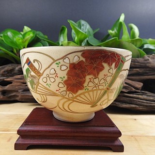 【源藝】瓷器79# 抹茶茶碗 #落款鳴滝 扇窗花卉圖 #金襴手 純手工彩繪# 老件瓷裂高 7.5 cm直徑 12 cm