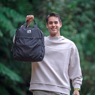 【INUK】極輕量 探索側背包 | Heather Light 黑色 | 26L