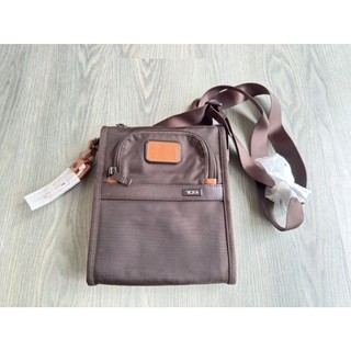 全新TUMI Alpha Pocket Bag Small（直式彈道尼龍真皮飾邊斜背小包 / 側背包）
