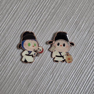泡泡瑪特 拉布布 Popmart The Monsters Labubu 盲盒徽章