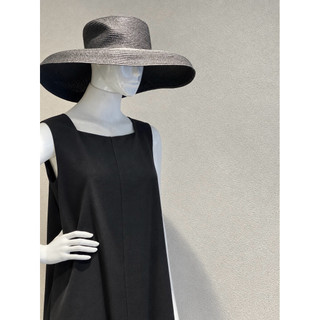 全新giordano ladies無袖連身黑色褲裙Size02
