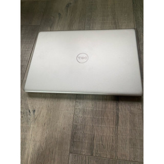 【近全新/僅使用三個月】Dell Inspiron 3501 15.6吋筆電 - i7/16G RAM/雙硬碟/雙顯卡