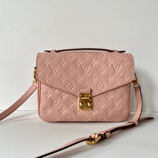 【翰貝格二手嚴選】LV Pochette Metis 絕版粉色 牛皮 金扣 老花 郵差包 手提 斜背 M41487