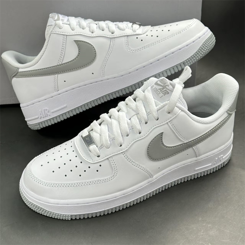 日本代購 Nike Air Force 1 AF1 休閒鞋 白 淺灰 灰邊線 白灰勾 白底 灰勾 FJ4146-100