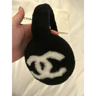 🧡國外專櫃購入🧡 Chanel CC logo 黑色 毛絨絨 耳罩 全新 現貨✨