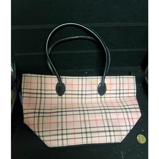 Burberry 日本限定藍標 經典 夢幻 粉紅 格紋 水餃 托特包 年輕 風格 簡約 日常 休閒 女生包包 精品
