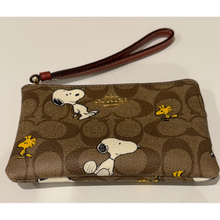 全新⭐️COACH X Peanuts Snoopy 史努比聯名款手拿包