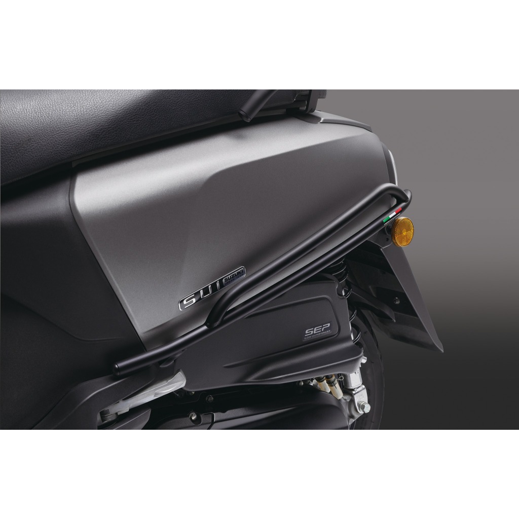 SUZUKI SUI 125 原廠醇黑後保桿 後保桿