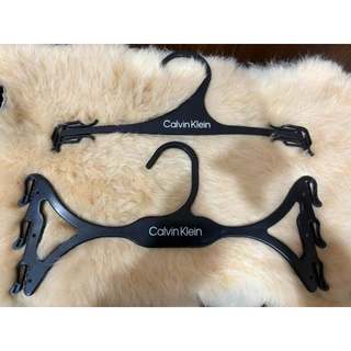 美國 Calvin Klein CK 內衣褲衣架(無內衣褲)