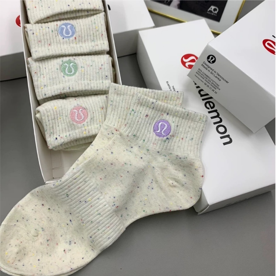 🥇De.Han😊正版 Lululemon 夏季新品 點紗刺綉純棉中筒襪  短襪 隱形襪 透氣吸汗 女生襪子