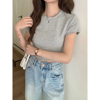 【CHILL】現貨 小燕家 韓系木耳邊短版Tee 捲邊合身 顯瘦上衣 短袖T恤 女生穿搭 顯胸短上衣