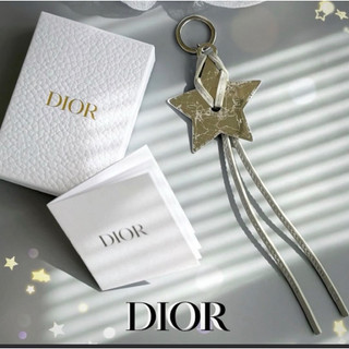 全新DIOR 迪奧幸運星流蘇吊飾 環球漫遊鑰匙圈 Dior星星吊飾掛件引有世界地圖 內有原廠盒以及原始說明書