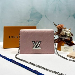 LV 粉色TWIST WOC鏈帶包