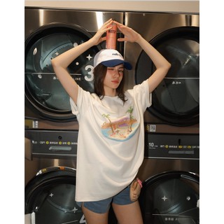 AIR SPACE PLUS 【三麗鷗聯名】椰島日光浴短袖寬版TEE(白) 女裝 現貨 大尺碼 中大尺碼